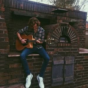 Meet your Posher, Raymond